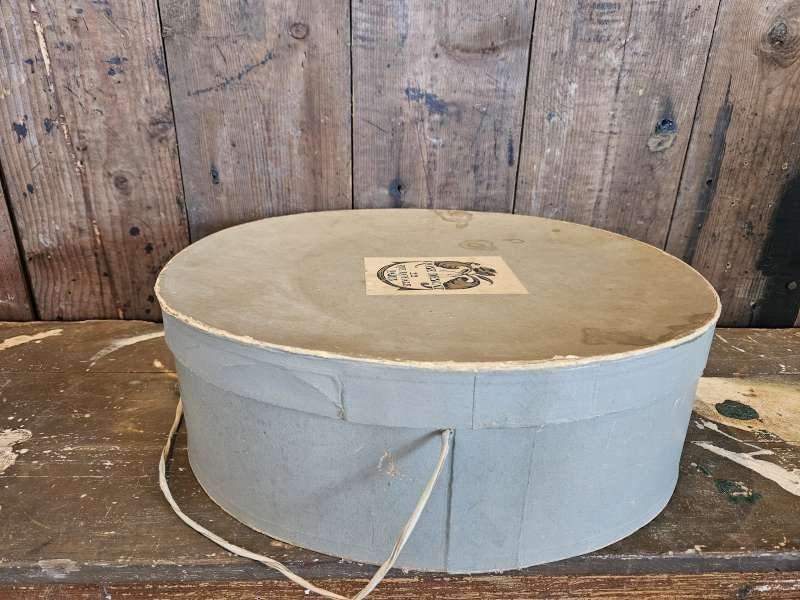 oude franse hoedendoos ``WOONWINKEL RUSTIEK``, Ophalen of Verzenden