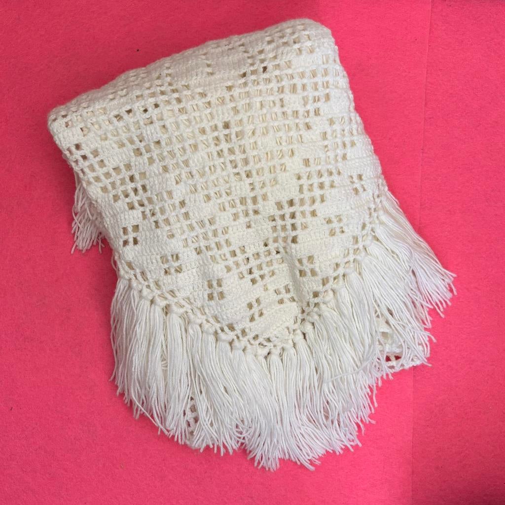 Vintage gehaakt wit omslagdoek sjaal shawl, Ophalen of Verzenden, Zo goed als nieuw, Sjaal