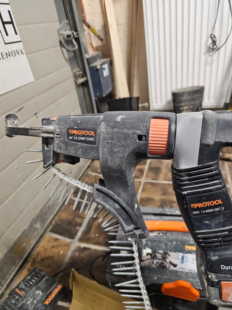 PROTOOL Accu Boor-/Schroefmachine met lader en accu's, Doe-het-zelf en Verbouw, Gereedschap | Boormachines, Gebruikt, Variabele snelheid