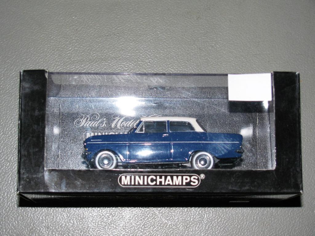Minichamps Opel Kadett A Royalblau 1962-1965 no 430043005, Ophalen, Nieuw, Auto, MiniChamps