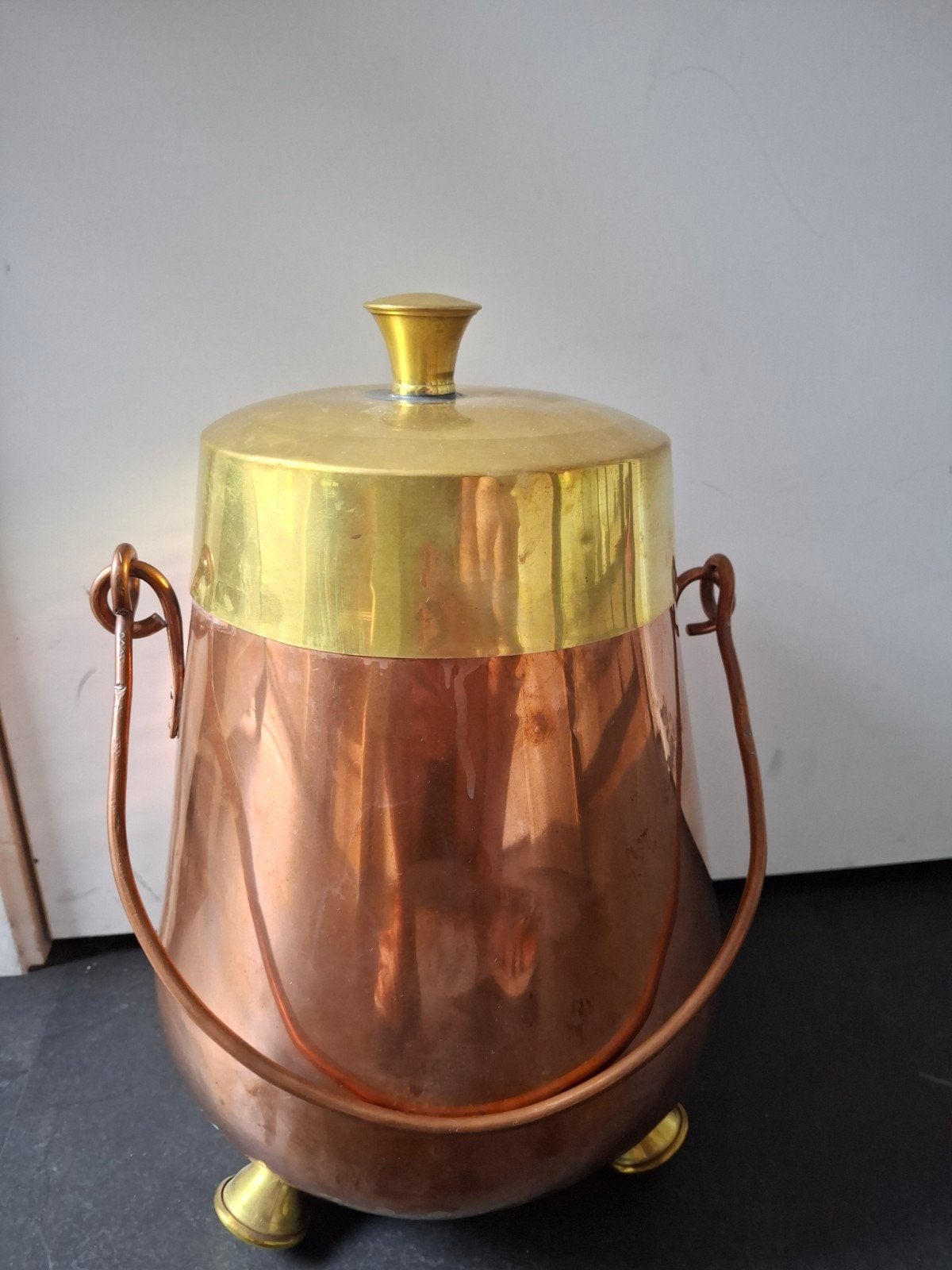 Koperen ketel, Ophalen