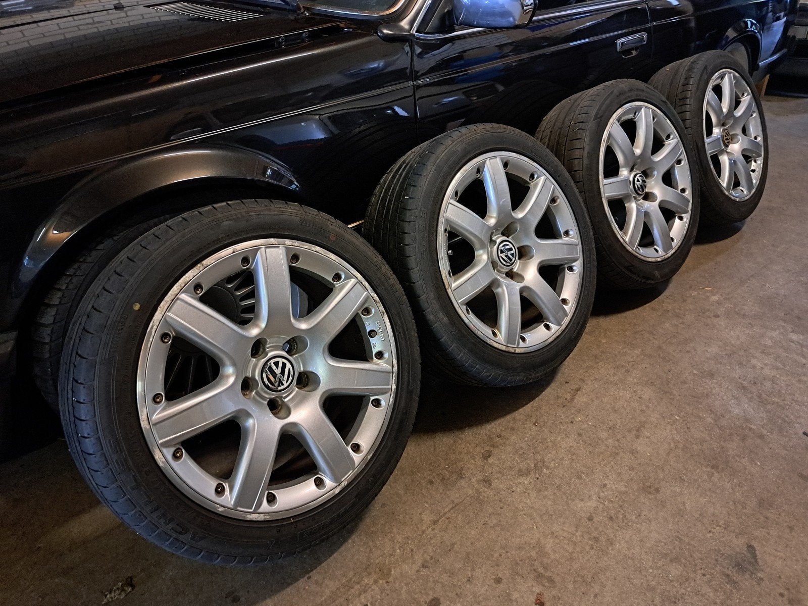 Volkswagen 17 inch 5x112 Sportvelgen met Banden 225 45 17, Auto-onderdelen, Banden en Velgen, Ophalen, Gebruikt, Banden en Velgen
