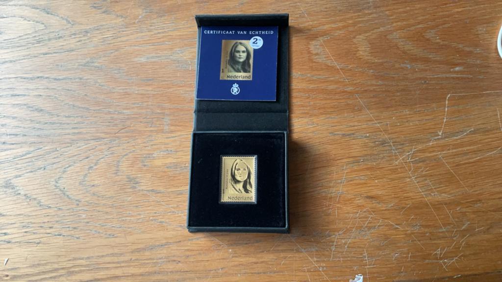 Gouden postzegel Amalia 18 jaar 2de oplage, Postzegels en Munten, Ophalen of Verzenden, Na 1940, Postfris