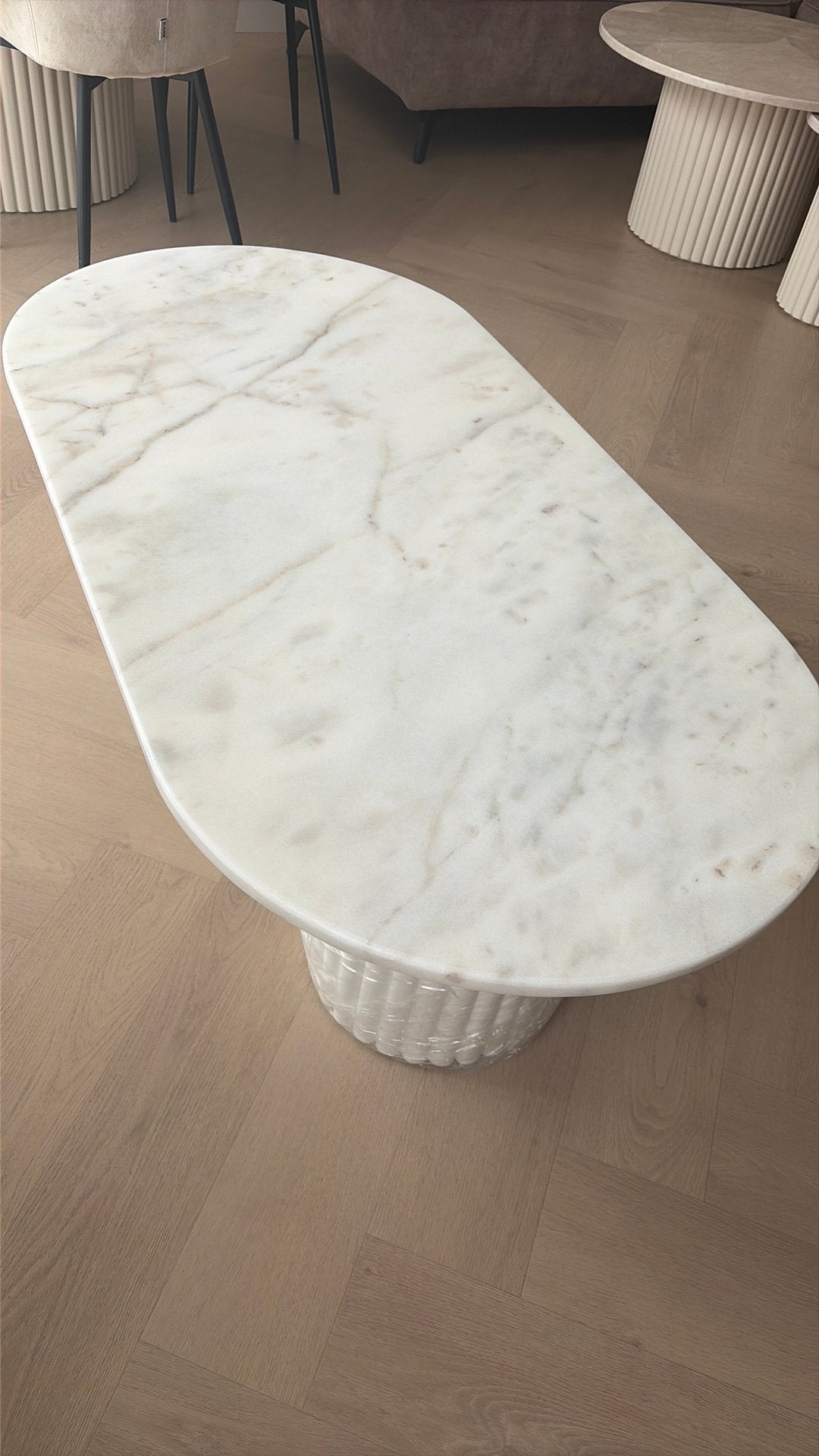 Luxe Ibiza marmeren salontafel – HAND MADE, Huis en Inrichting, Tafels | Salontafels, Ophalen, 100 tot 150 cm, Nieuw, 50 tot 100 cm