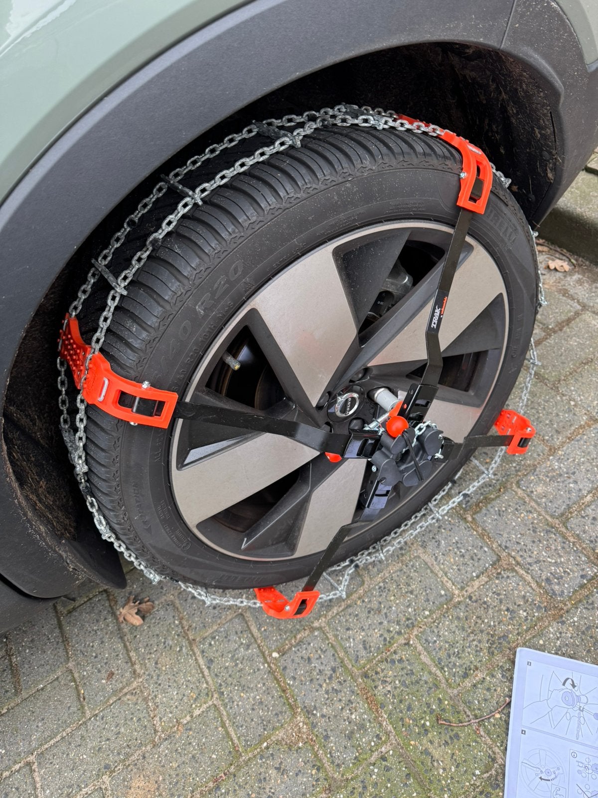 Sneeuwkettingen TE HUUR. 255/40R20 (oa Volvo XC/EX40), Ophalen, Zo goed als nieuw
