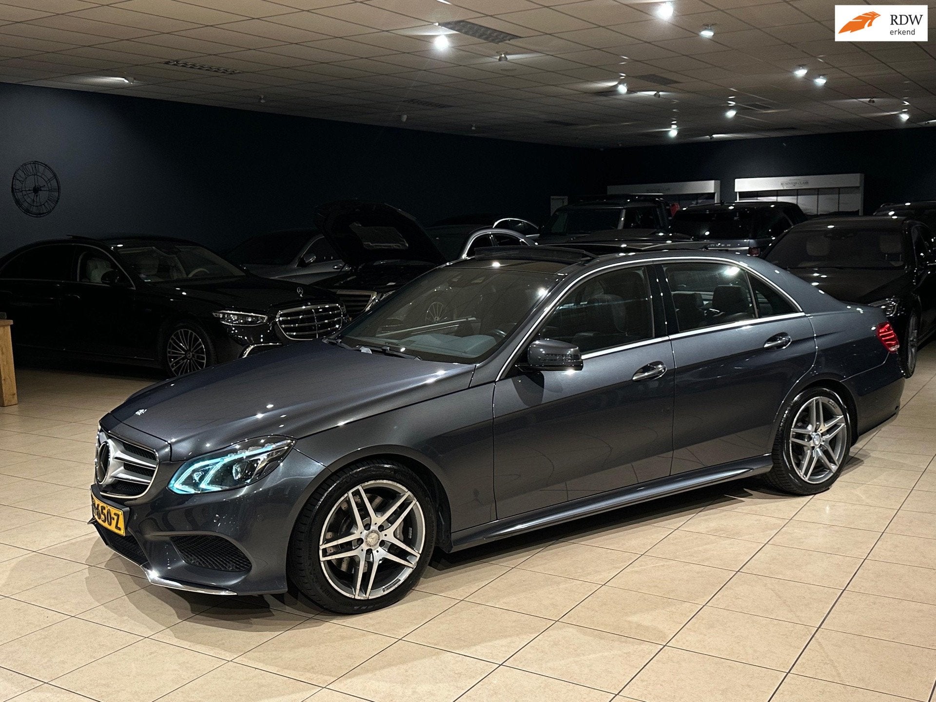 Mercedes-Benz E-klasse E350 BlueTEC 4MATIC/AMG/Airmatic/Memo, Auto's, Mercedes-Benz, Automaat, Gebruikt, 259 pk, 2987 cc