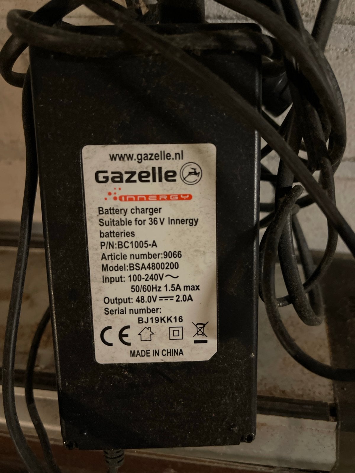 Gazelle Innergy acculader met 2 defecte accu's, Fietsen en Brommers, Gebruikt