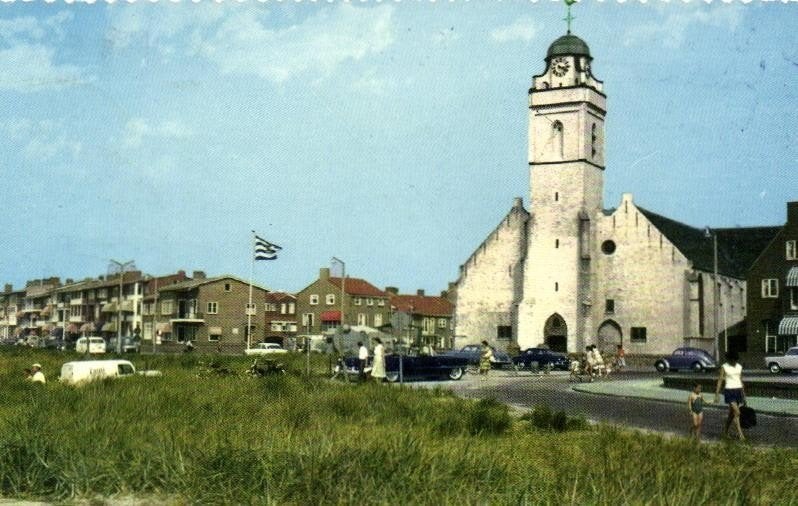 Katwijk aan Zee, Oude Kerk - auto volk VW-bus - 1973 gelopen, Ophalen of Verzenden, 1960 tot 1980, Gelopen, Zuid-Holland