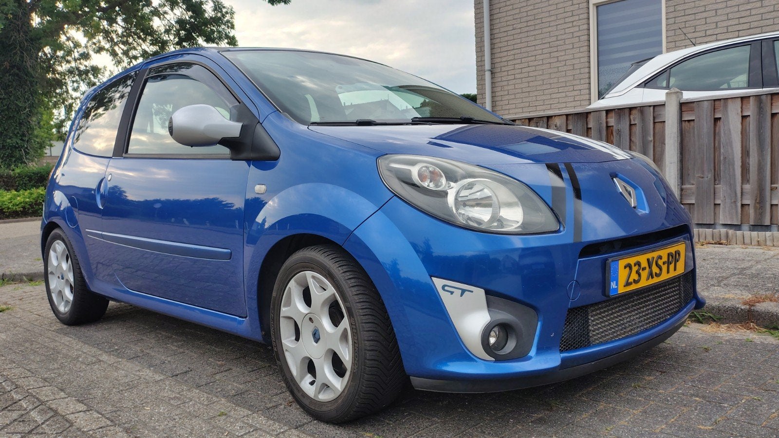 Snelle Twingo Turbo 135pk met leuke upgrades NW APK Sept 27, Voorwielaandrijving, 40 €/maand, Zwart, 4 cilinders