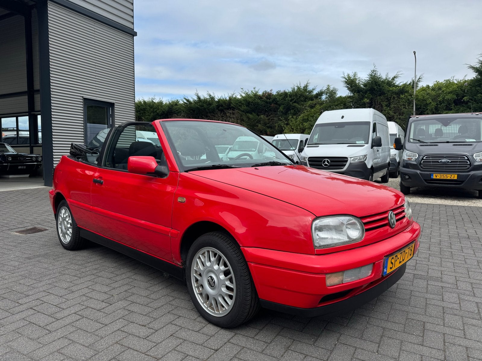 Volkswagen Golf 1.8 Cabriolet 55KW nieuwe a.p.k., Auto's, 74 pk, 4 cilinders, Cabriolet, 4 stoelen