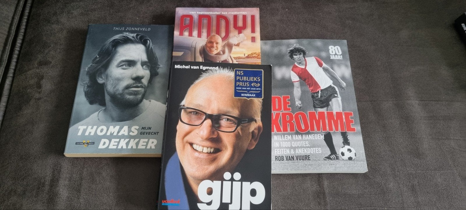Voetbal boeken, misdaad en romance, Ophalen, Zo goed als nieuw, Tv-serie
