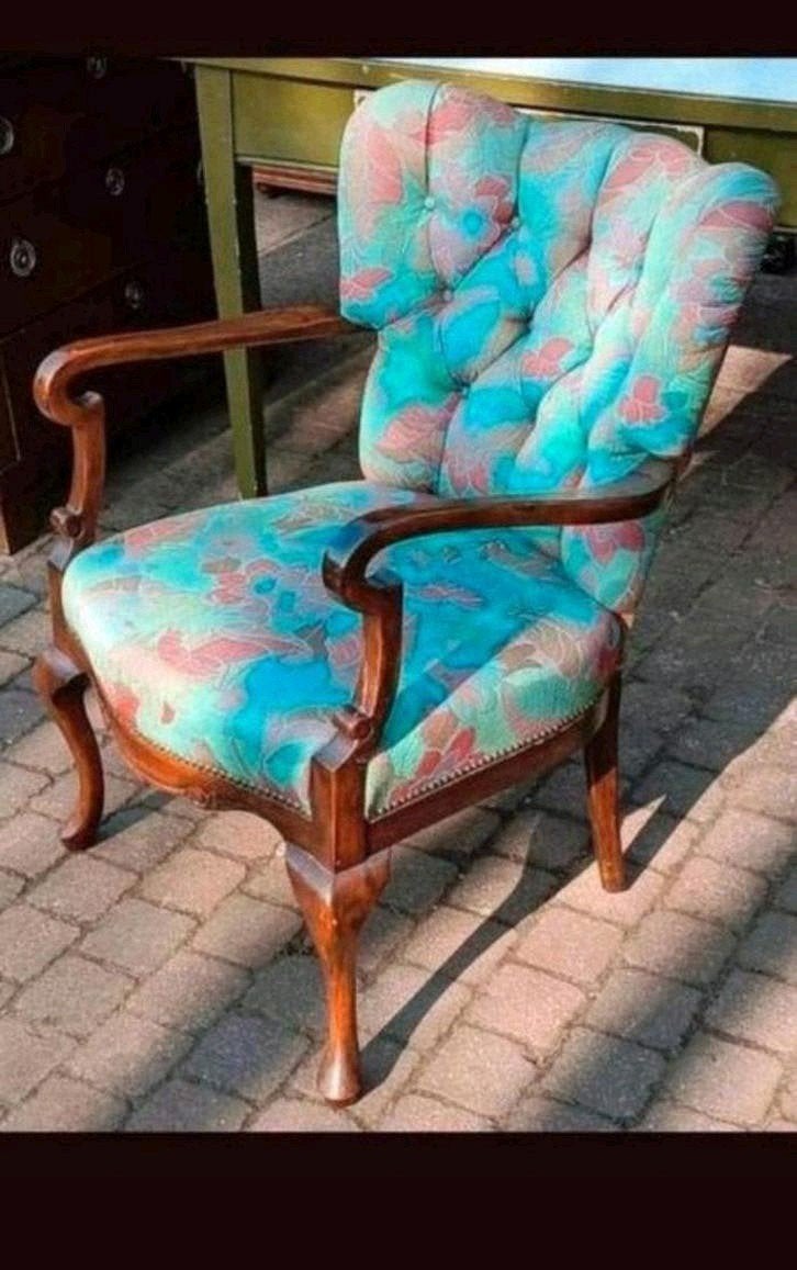 Antieke fauteuil, opnieuw gestoffeerd met bloemenprint, Ophalen