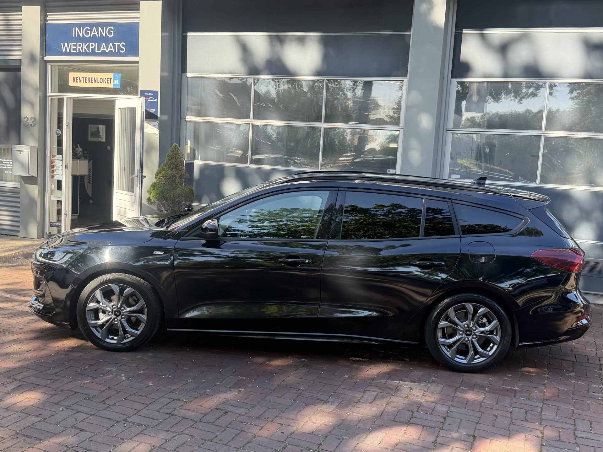 Ford FOCUS Wagon 1.0 EcoBoost Hybrid ST Line Automaat Stoel, Dealer onderhouden, Stof, Gebruikt, 1404 kg