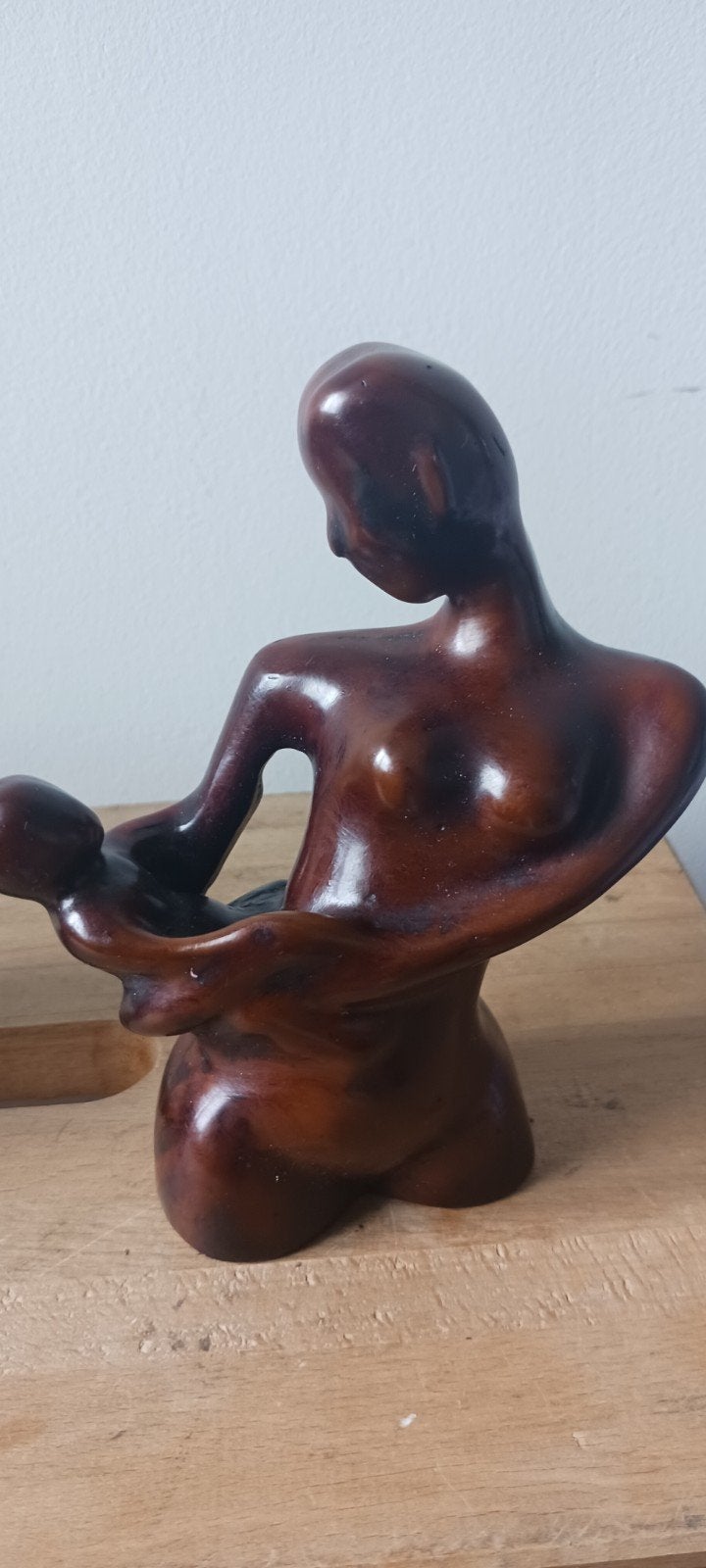 Houten sculptuur: Moeder en kind, Ophalen of Verzenden