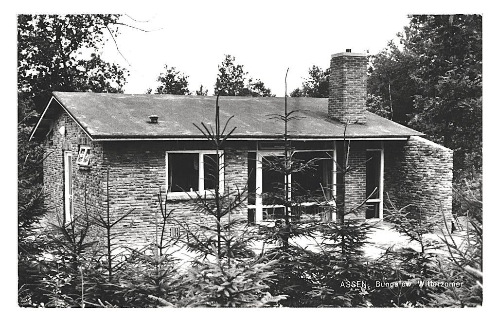 946335	Assen	1973 Bungalow Buiten Centrum	Witterzomer	onbes, Ophalen of Verzenden, 1960 tot 1980, Ongelopen, Drenthe