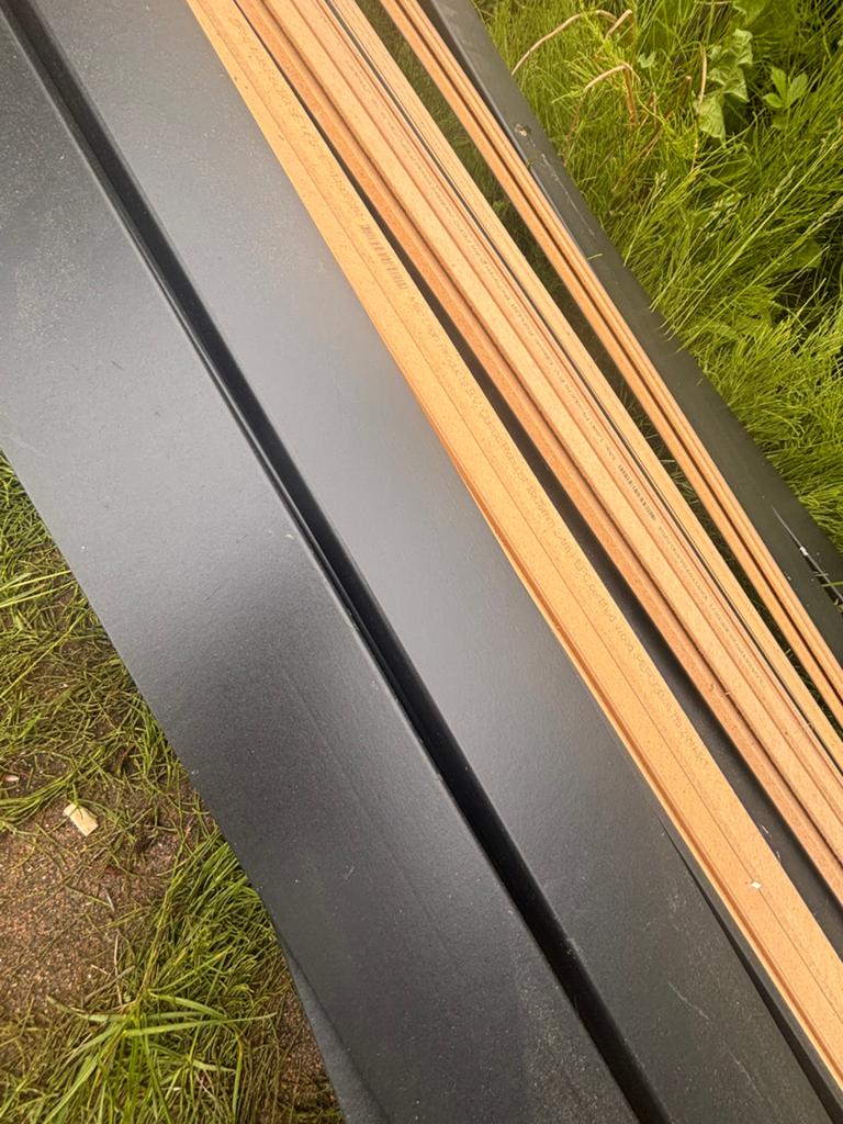 25 ZWART PLINTEN original €100, Doe-het-zelf en Verbouw, Hout en Planken, Minder dan 25 mm, Nieuw, Ophalen of Verzenden, Plank