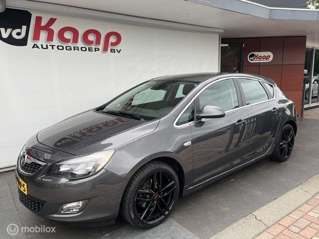 Opel Astra 1.4 Turbo Cosmo, Voorwielaandrijving, Euro 5, Gebruikt, 680 kg