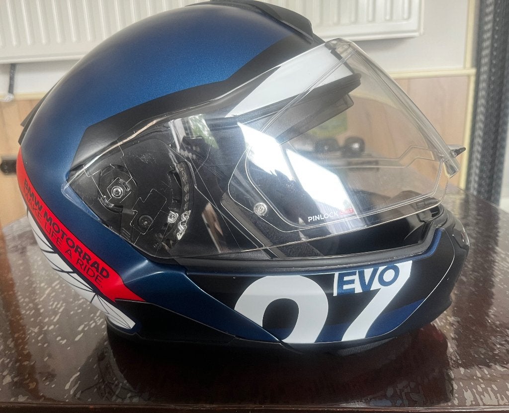BMW Motorhelm System 7 Carbon mt56/57, Motoren, Kleding | Motorhelmen, Overige merken, M, Systeemhelm, Ophalen of Verzenden