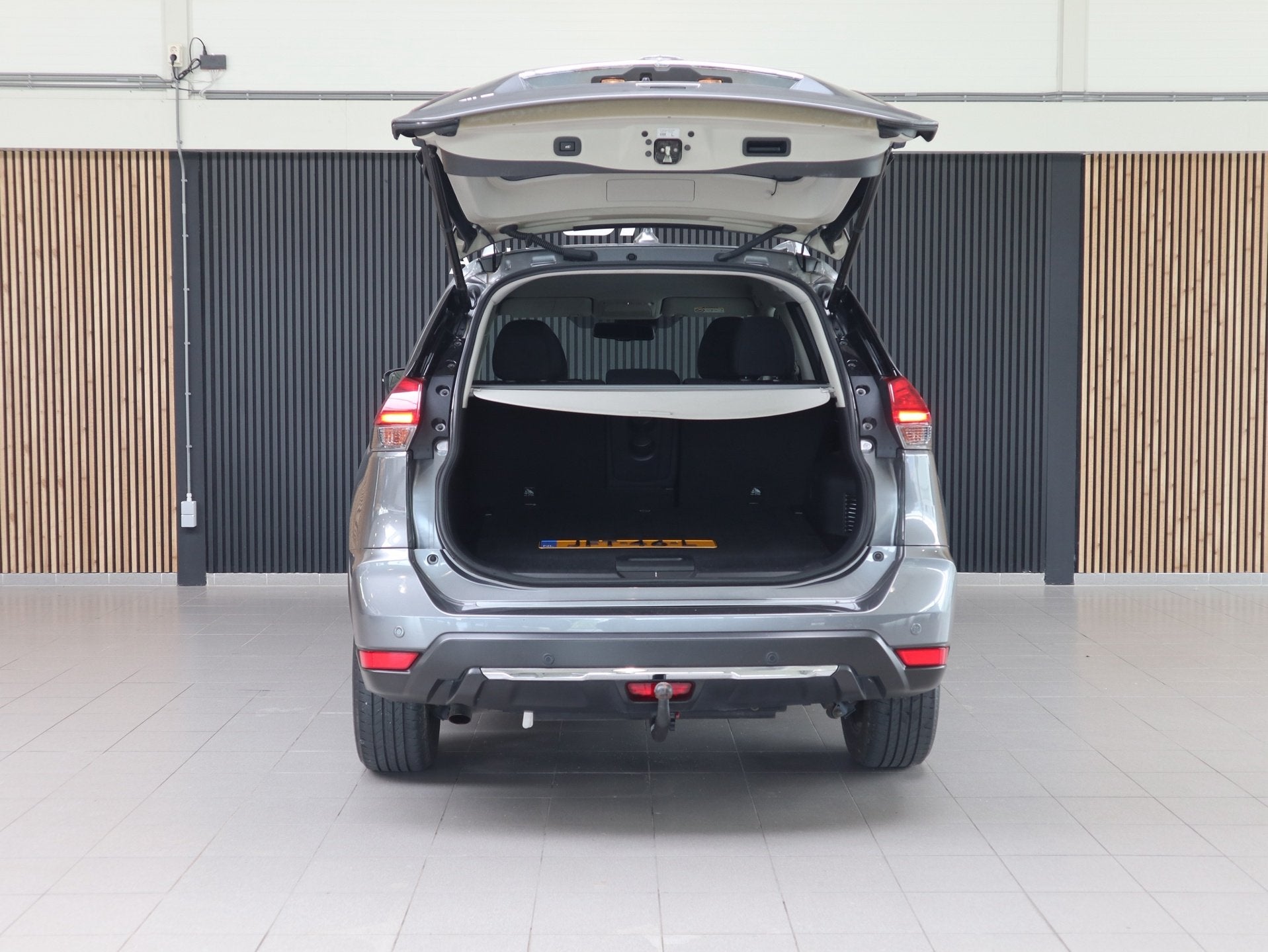 Nissan X-Trail 1.3 DIG-T N-Connecta AUTOMAAT|CRUISE|NAVI|TRE, Auto's, Dealer onderhouden, Stof, Gebruikt, 4 cilinders