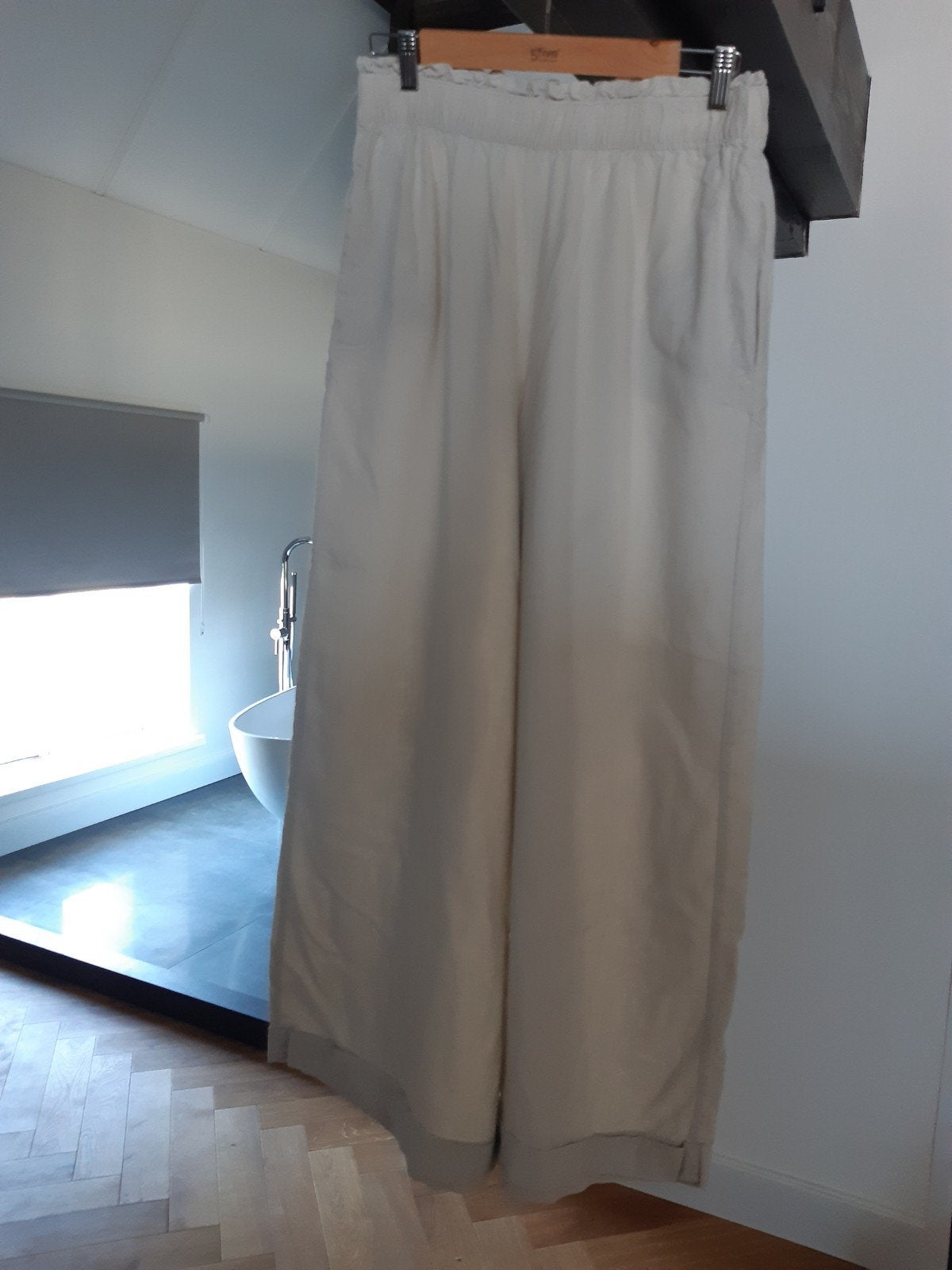 Luchtige Linnen Broek Maat M, Kleding | Dames, Broeken en Pantalons, Maat 38/40 (M), Overige kleuren, Ophalen of Verzenden, Zo goed als nieuw