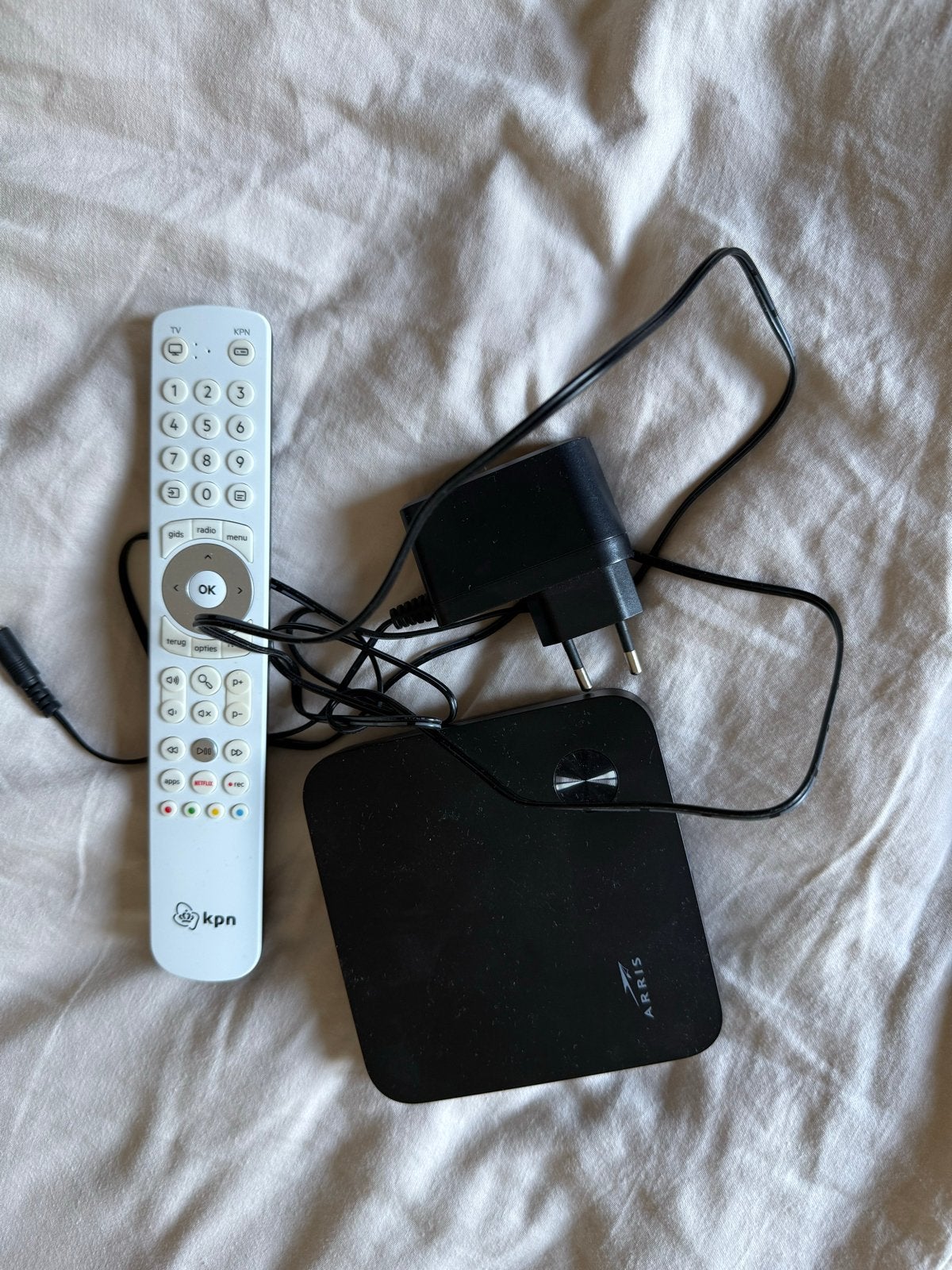 KPN TV Kastje Arris VIP5202 Decoder met Afstandsbediening, Ophalen of Verzenden, Gebruikt, Decoder