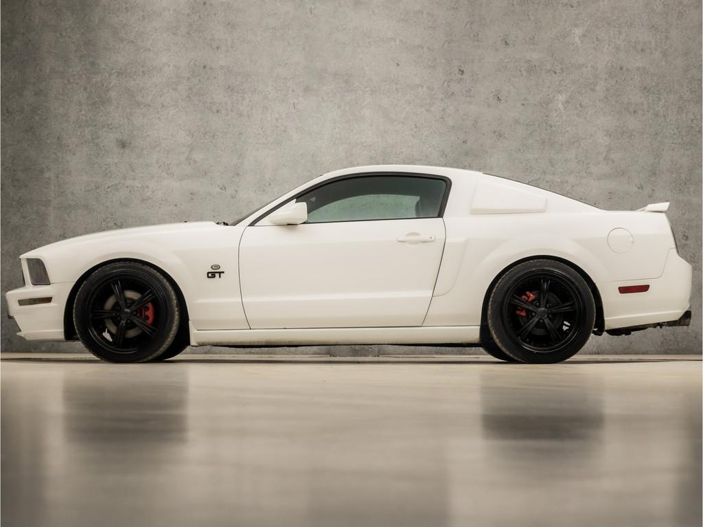 Ford USA Mustang 4.6 V8 GT 305Pk Automaat (YOUNGTIMER, NAVIG, Auto's, 12 maanden, Gebruikt, 4 stoelen, Wit