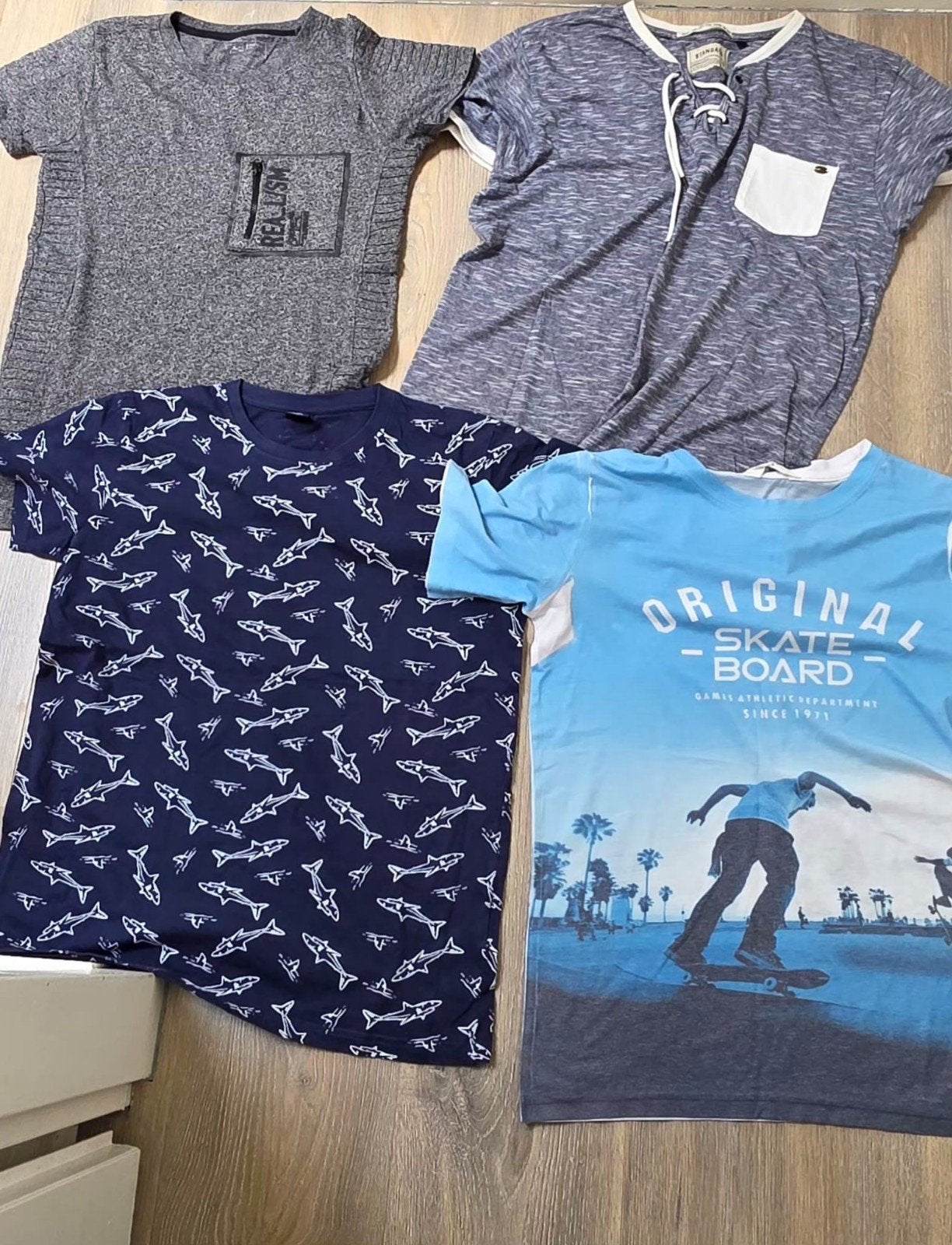 4 jongens T-shirts, diverse merken en maten, Ophalen of Verzenden, Zo goed als nieuw, Overige maten, Overige kleuren