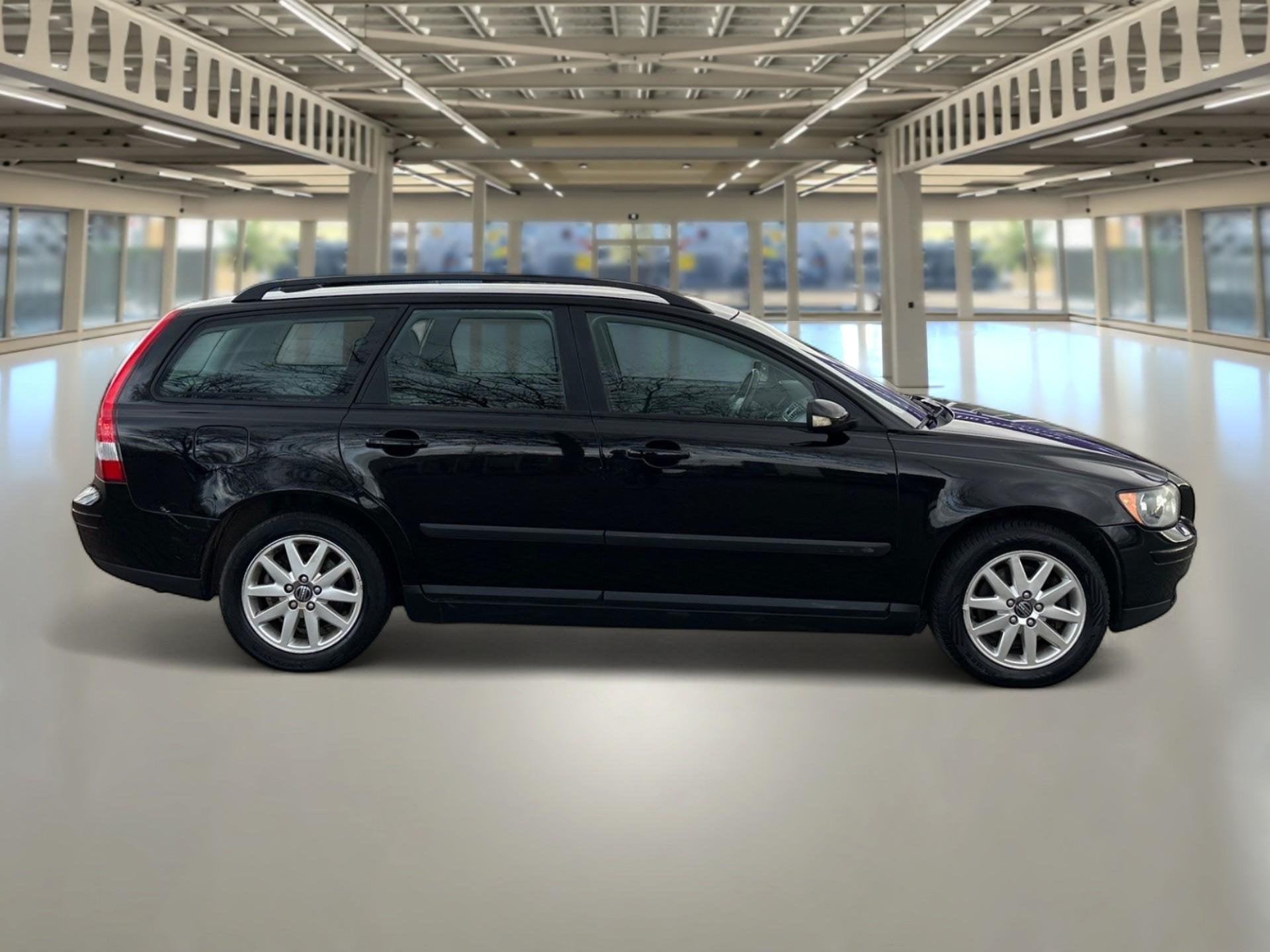Volvo V50 2.4 Kinetic Automaat ! met garantie, Auto's, Volvo, Stof, Zwart, 700 kg, Zwart