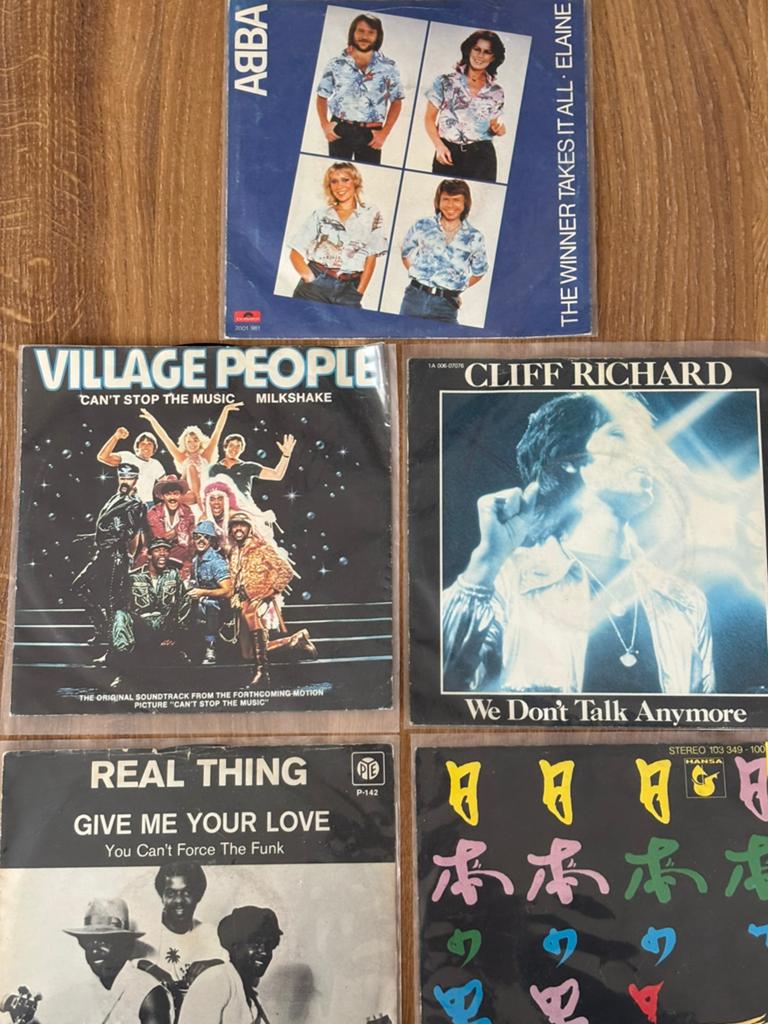 5 Singles: ABBA, Village People, Cliff Richard, Real Thing, Gebruikt, 7 inch, Single, 1970 - 1979