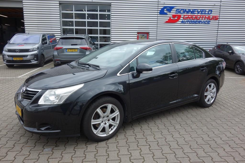 Toyota AVENSIS 1.8 VVTI COMFORT, Auto's, Voorwielaandrijving, 1345 kg, 15 km/l, 4 cilinders