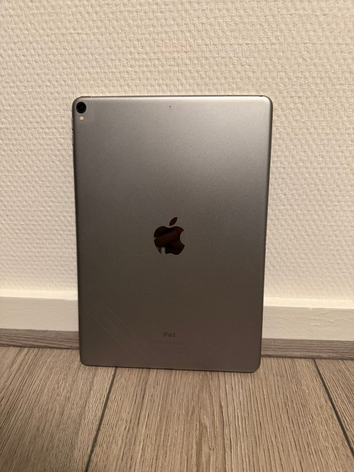 Apple iPad Pro 10,5 inch 64GB WiFi (A1701), Computers en Software, 10 inch, Gebruikt, Apple iPad, Ophalen of Verzenden