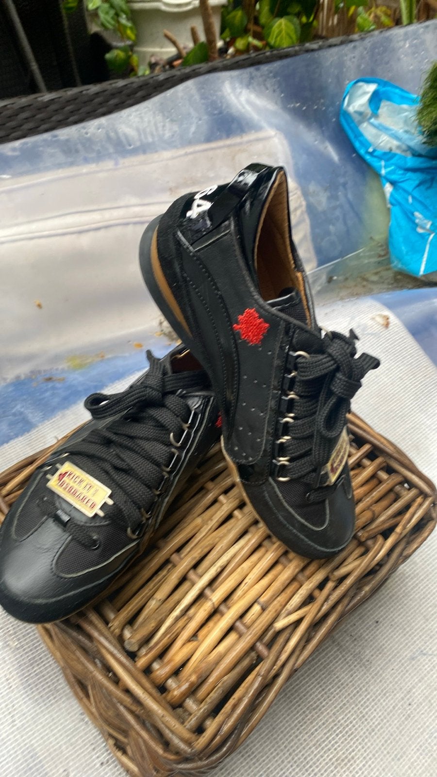 Zwarte Dsquared2 sneakers maat 36, Kleding | Dames, Schoenen, Ophalen of Verzenden, Gedragen, Zwart, Sneakers of Gympen