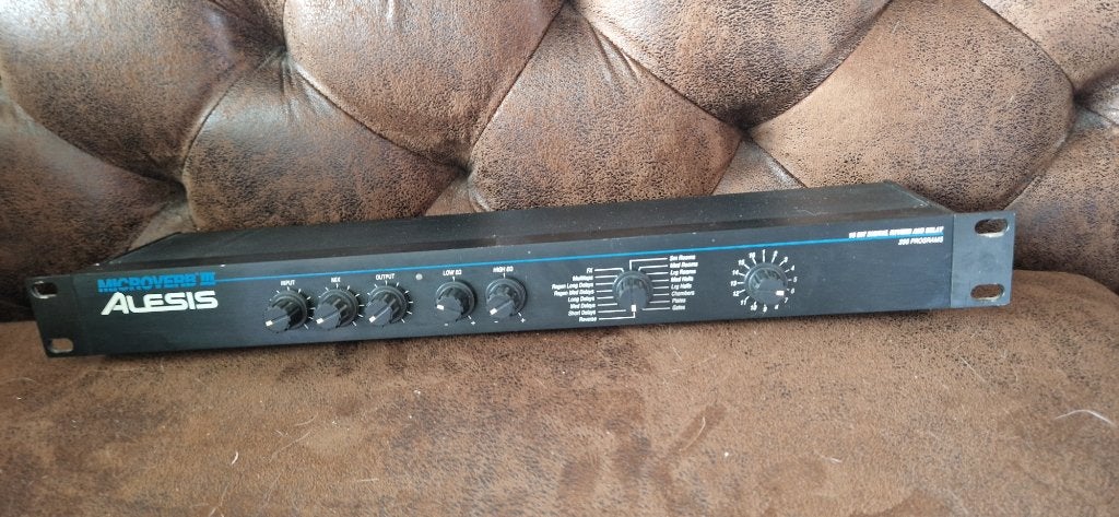 Diverse apparatuur voor keyboards of synthesizer., Ophalen, Gebruikt, Delay of Echo