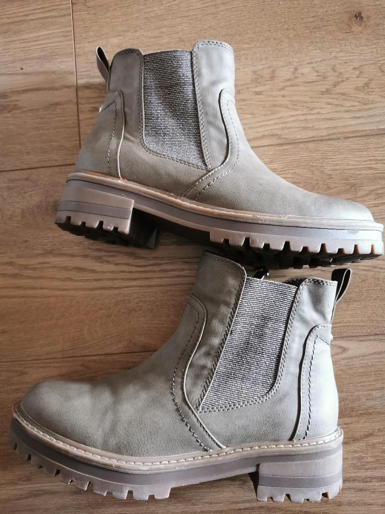 Love our Planet boots maat 40; zgan, Ophalen of Verzenden, Zo goed als nieuw, Zwart