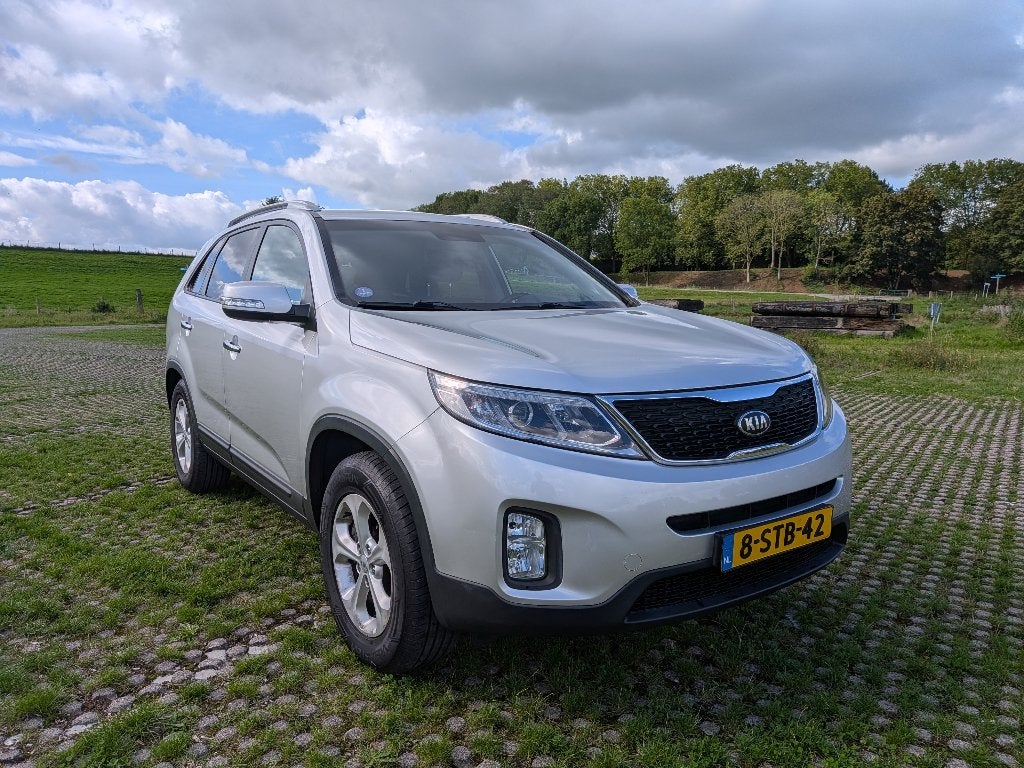 Kia Sorento 2.4 GDI 2014  2 WD Grijs plus pack 5P., Voorwielaandrijving, Stof, Zwart, 2000 kg