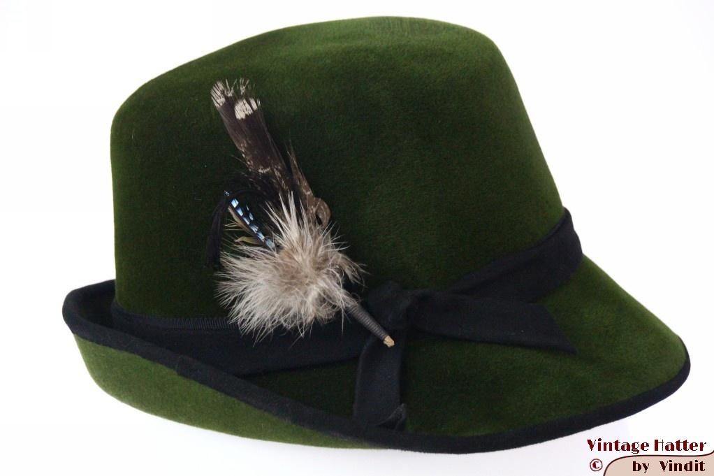 kleine Vintage Dameshoed Inselmann groen velour met veren 54, 134 t/m 140, Gebruikt, Meisje, Hoed
