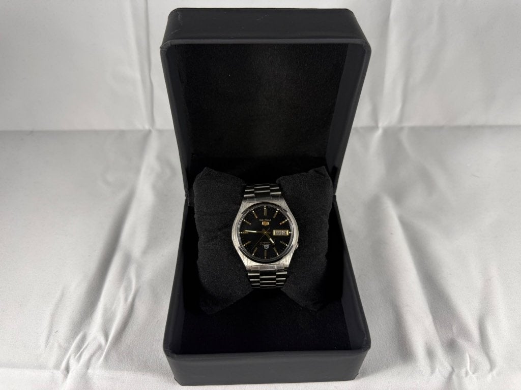 Seiko 5 Automatic – Black & Gold | Vintage, Staal, Polshorloge, Info@seiko.nl, Ophalen of Verzenden