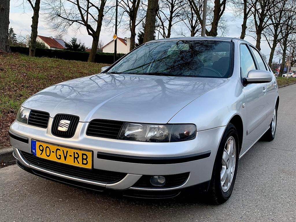 Seat Leon 1.6-16V Sport / Airco / LM-V / Centrale-V / 5-Drs, Auto's, Seat, Particulier, Leon, ABS, Airbags, Airconditioning, Bluetooth