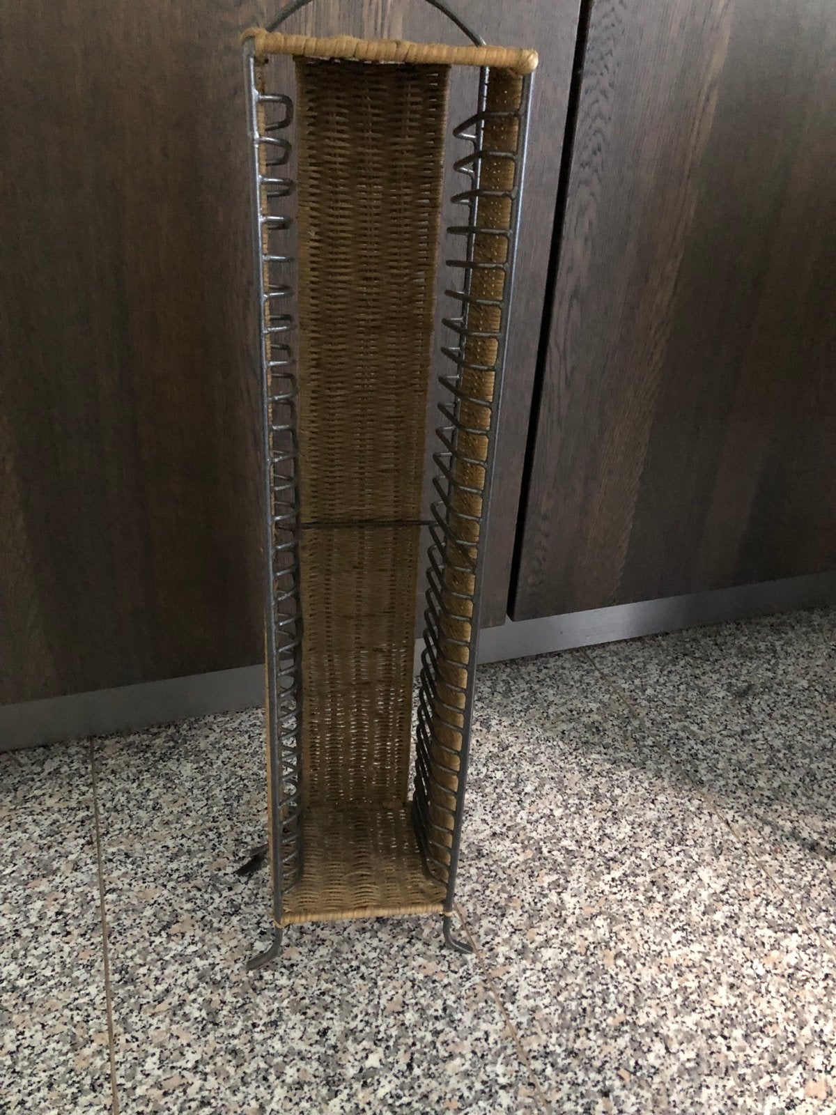 Rotan cd rek met ijzeren pootjes 70 cm, Ophalen of Verzenden