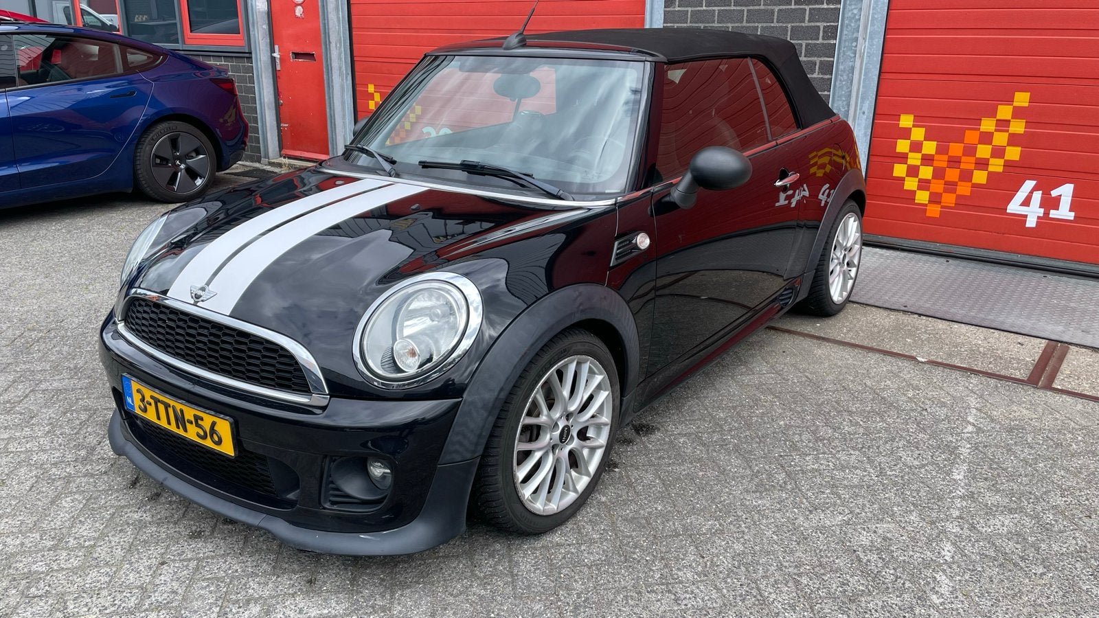Mini 1.6 ONE Cabrio 2014 Zwart, Auto's, Mini, Voorwielaandrijving, 4 cilinders, Cabriolet, 4 stoelen