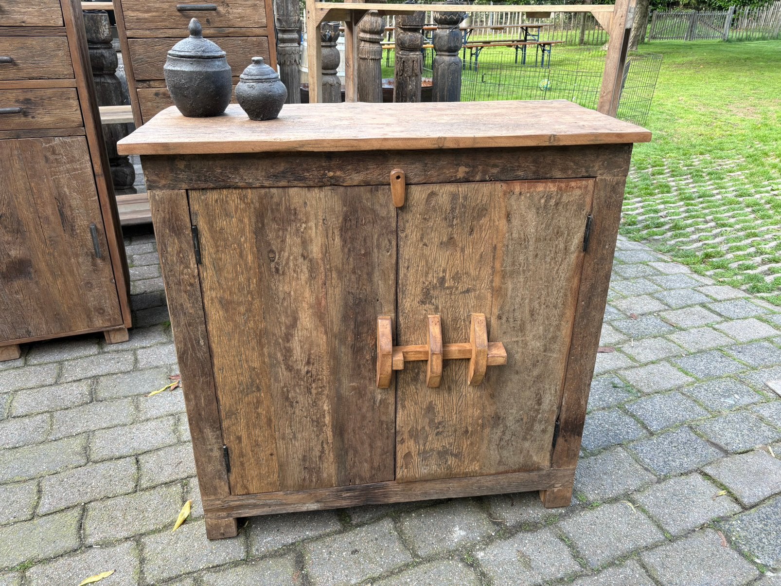 Robuust dressoir van oud Railwood, Huis en Inrichting, Met deur(en), Teakhout, Nieuw, Nvt
