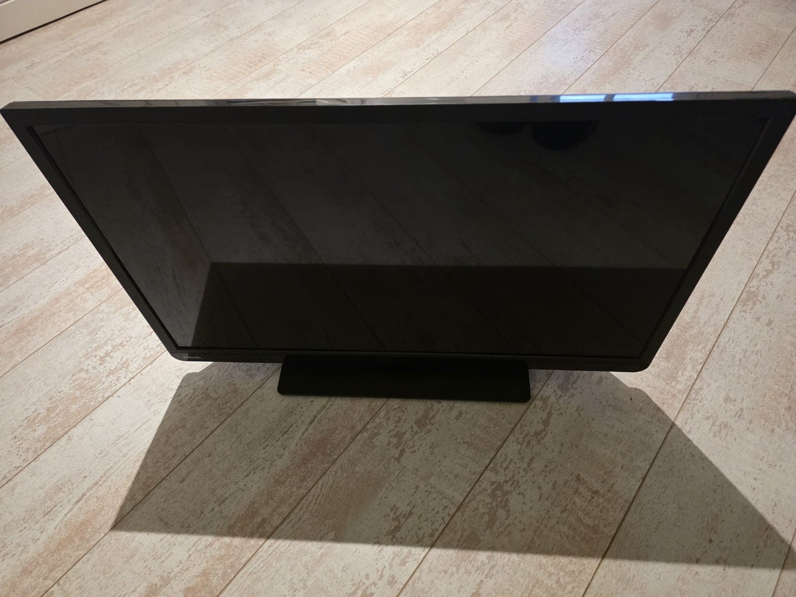 Toshiba LCD TV 32 inch - Model 32W1333DG, Audio, Tv en Foto, Ophalen, 50 Hz, 60 tot 80 cm, Gebruikt