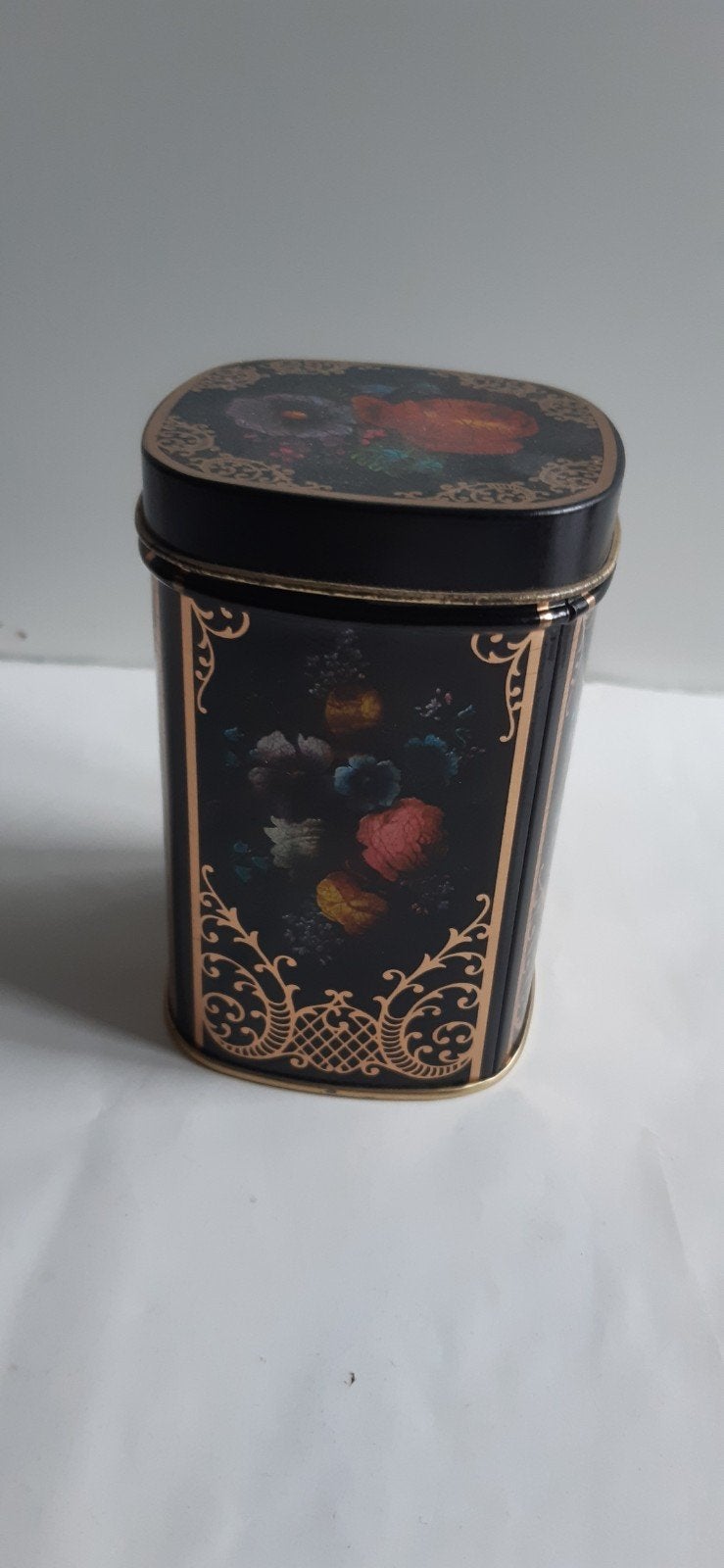 charmant oud engels (thee?) busje/ blikje H 10,5cm, Verzamelen, Blikken, Ophalen of Verzenden, Zo goed als nieuw