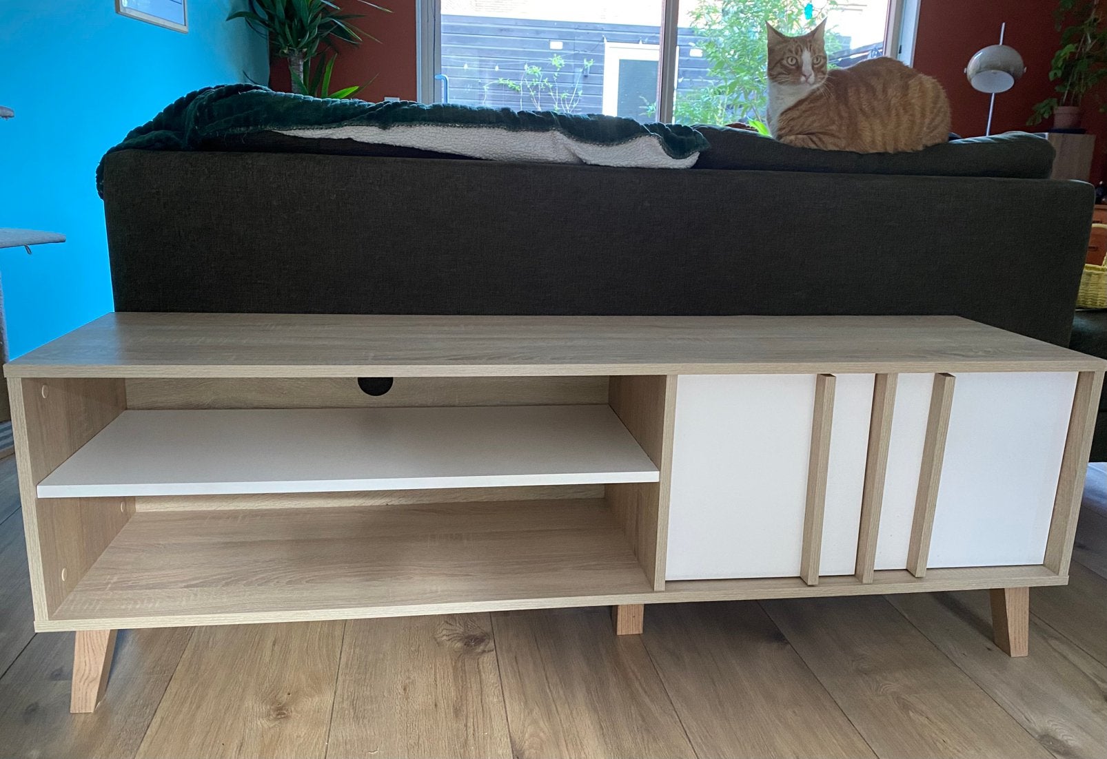 TV-meubel, Ophalen, 100 tot 150 cm, Eikenhout, Zo goed als nieuw