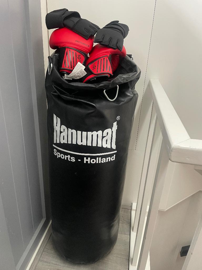 Bokszak met handschoenen, Ophalen of Verzenden, Zo goed als nieuw, Bokszak