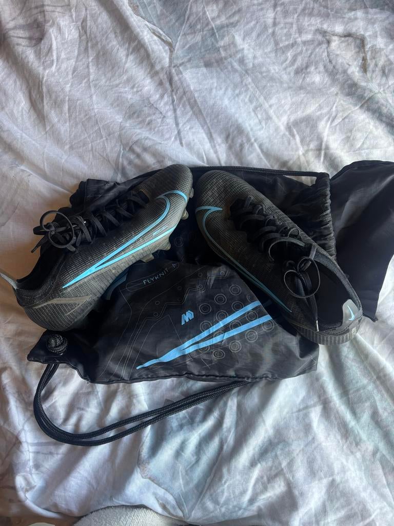 Nike Mercurial Voetbalschoenen Zwart/Blauw, Maat XS of kleiner, Ophalen of Verzenden, Gebruikt, Schoenen