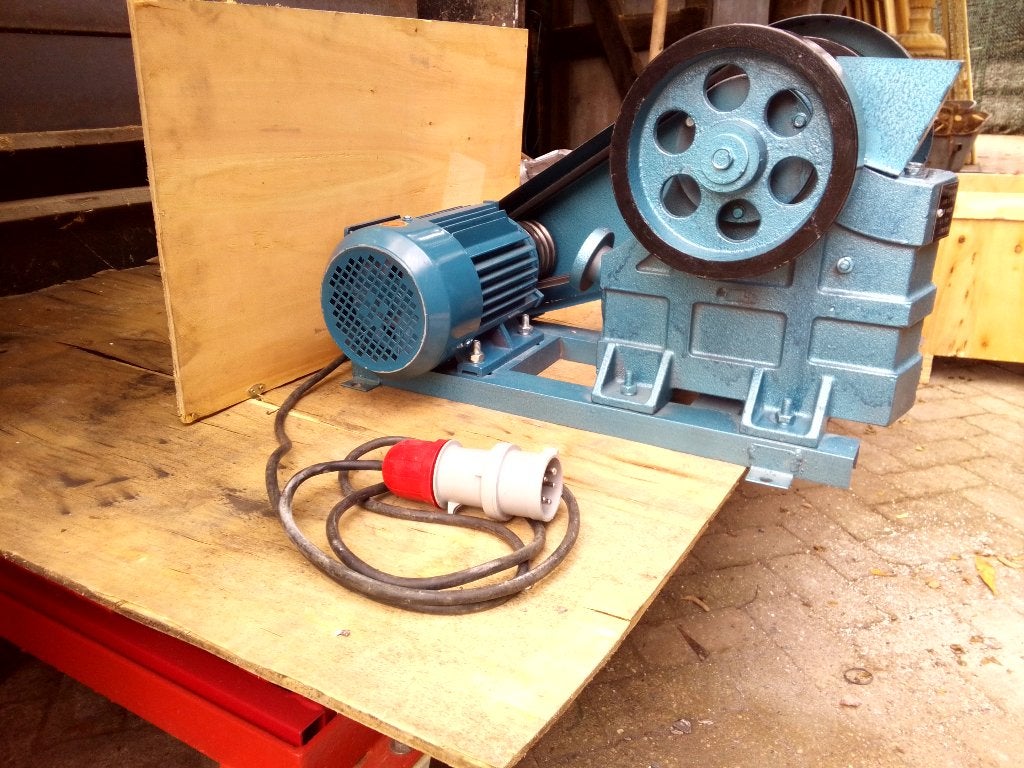 Mini puinbreker 380 volt, Ophalen, Nieuw