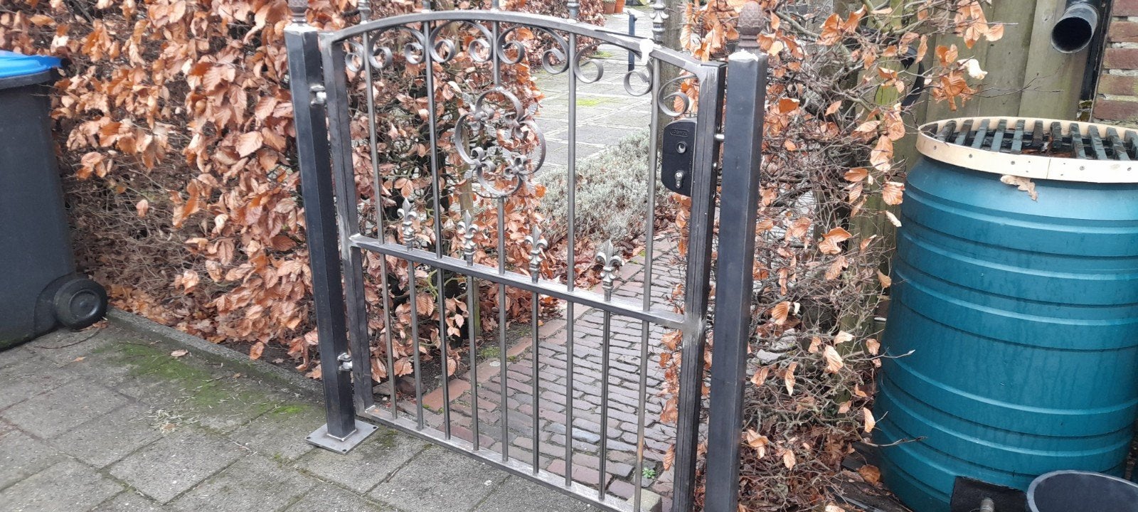 sierpoortje getoogd, Ophalen, IJzer, Tuinhek