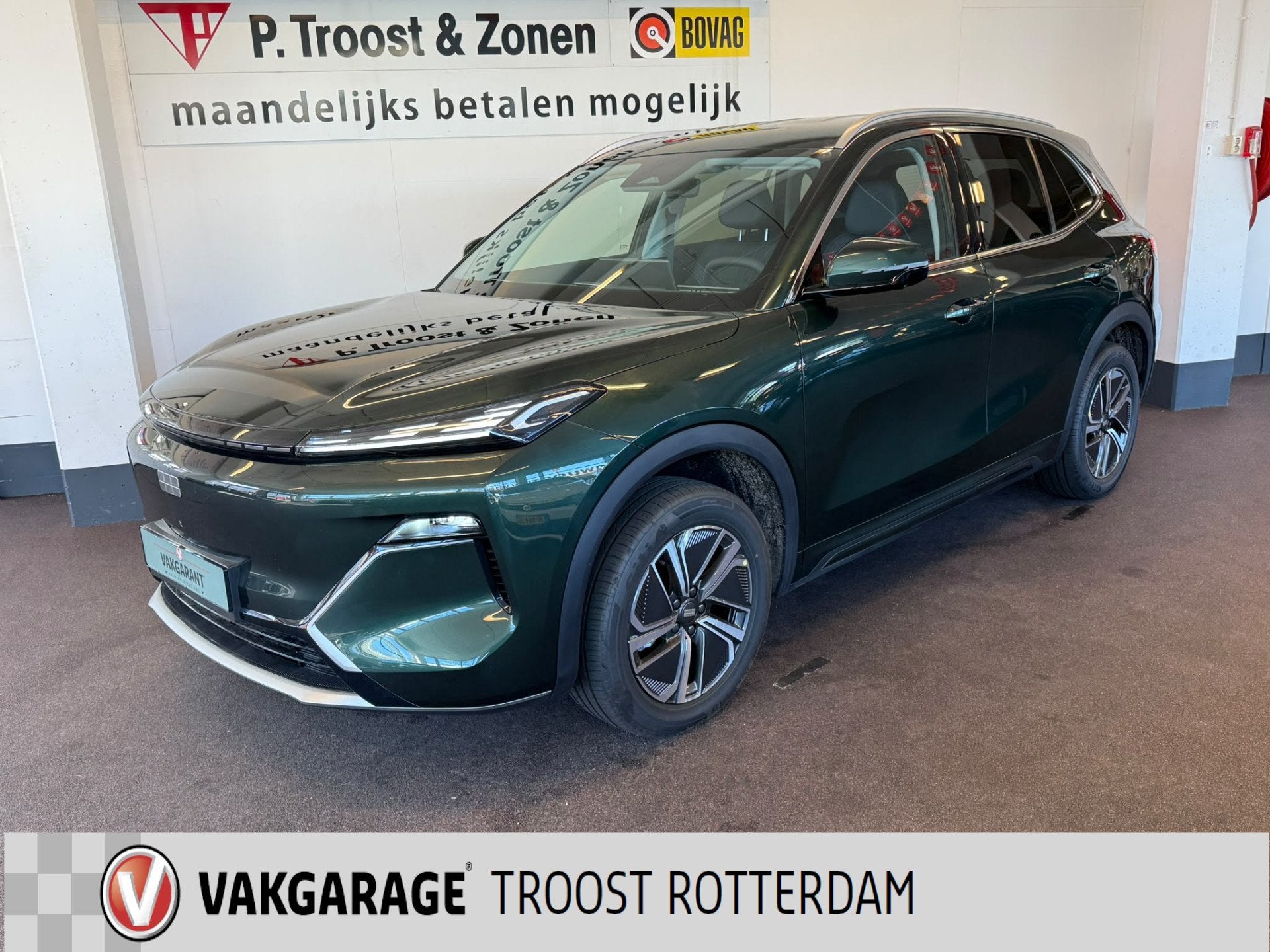 GEELY Starray EM-i 1.5 PRO GLOEDNIEUW | 360 Camera | Plug-in, Auto's, Stof, Zwart, 4 cilinders, 1790 kg