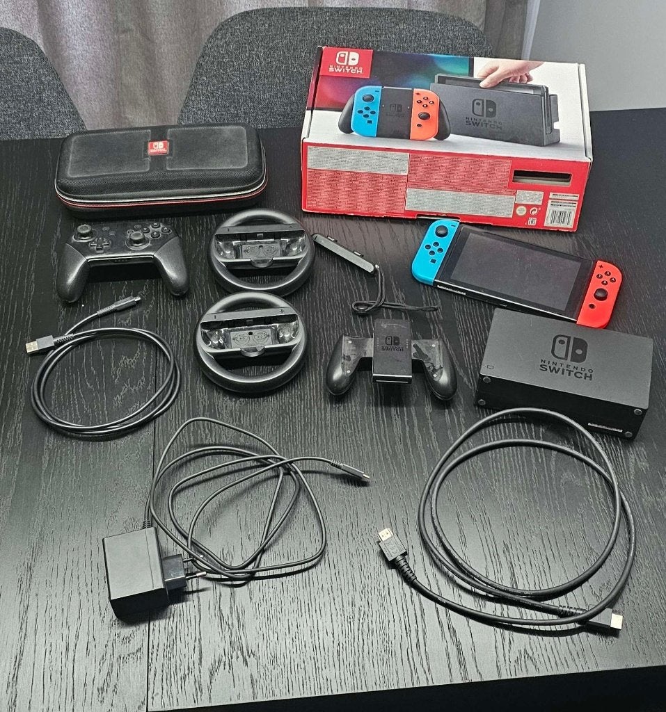Nintendo Switch + Pro Controller + Hall Effect Joy-Cons, Spelcomputers en Games, Spelcomputers | Nintendo Switch, Gebruikt, Switch Original
